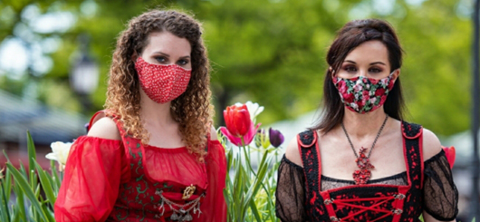 Masked Models (Marie S. und Angelika Zwerenz) Masked Models (Marie S. und Angelika Zwerenz)