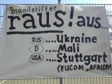 Plakat am Rande der Versammlung