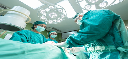 Operationen im Krankenhaus demnächst multikulti 4-sprachig