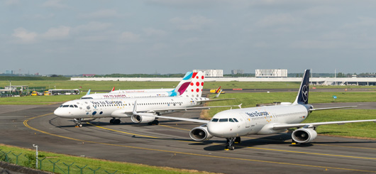 Teamformation in Brüssel - die vier Airbusse von Austrian, Eurowings, Brussels Airlines und Lufthansa