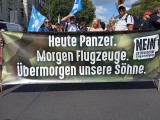 Demonstranten mit Banner, Berlin, 03.08.2024