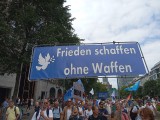 Demonstranten mit Banner, Berlin, 03.08.2024