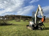 Häugern-Nord, Bagger auf Streuobstwiese/Foto: NABU, Andrea Molkethin-Kessler