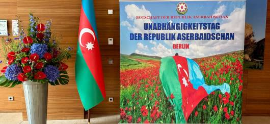 107. Unabhängigkeitstag Aserbaidschan -Ein Tag des Stolzes, der Erinnerung, der Hoffnung