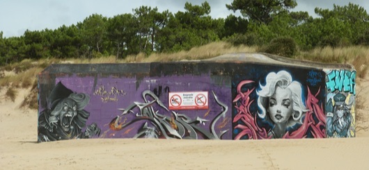 Bunkeranlage, zur Leinwand verfremdet