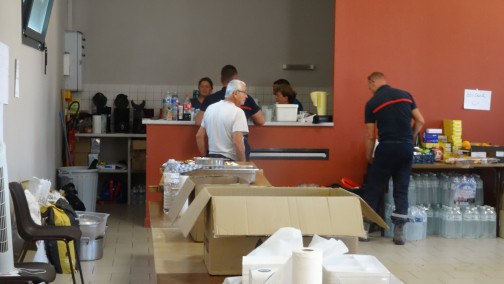La population remercie les Conbattants des incendies Gironde et Landes juillet 2022